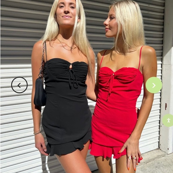 ❤️princess Polly “first priority” DRESS❤️

❣️NEW WITH TAGS❣️NEVER WORN - Picture 10 of 10
